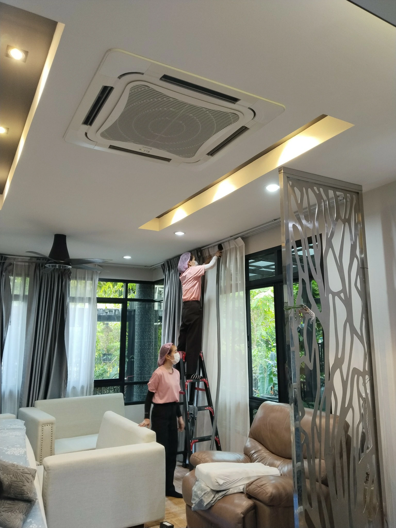 Professional Full-Service Home Cleaning Deep Clean, Visible Results